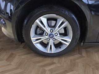 Ford Focus 2.0TDCi Aut.aAHK/Navi/Winterp/Parkas. - bilder 9