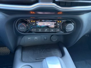 Nissan Juke 1,6 Hybrid 19*Alu/Navi/LED/ACC/Winterp   ** - bilder 21