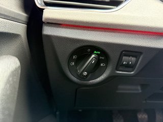 Skoda Kamiq Selection 1,5TSI LED/Kessy/Kamera/Winterp. - foto 18