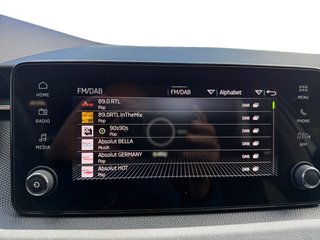 Skoda Kamiq Selection 1,5TSI LED/Kessy/Kamera/Winterp. - foto 23