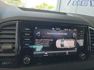 Skoda Karoq 1,5TSI DSG 18*Alu/aAHK/ACC/Kamera/Winterp.       ** - bilder 32