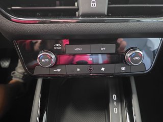 Skoda Kamiq Selection 1,0TSI 115PS Kessy/Kamera/Temp/2-Z.Klimaaut.  ** - foto 18