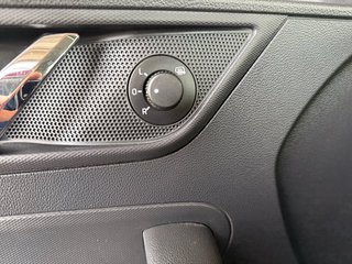 Skoda Rapid Spaceback Eleg.1,2TSI 105PS 16*Alu/Temp/Sitzhz/Klimaaut. - bilder 16