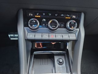 Skoda Karoq Sportline 2,0TDI DSG 4x4 aAHK/4*J.Gar/Matrix/Navi   ** - bilder 21