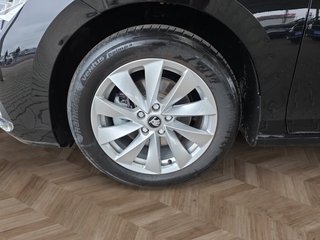 Skoda Superb Combi 2,0TDI DSG Navi/DCC/ACC/Kamera/Sitzhz.  ** - foto 9