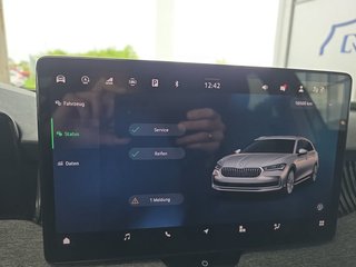 Skoda Superb Combi 2,0TDI DSG Navi/DCC/ACC/Kamera/Sitzhz.  ** - foto 27
