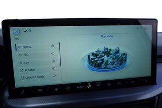 Ford Focus Active X 1,0 155PS aAHK/Navi/Kamera/Winterp.   ** - bilder 30