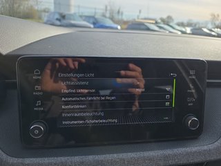 Skoda Kamiq Selection 1,5TSI DSG AHK/Kamera/LED/Kessy/Winterp. - foto 37