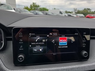 Skoda Kamiq Selection 1,0TSI DSG Kessy/Kamera/Temp/2-Z.Klimaaut.  ** - bilder 23
