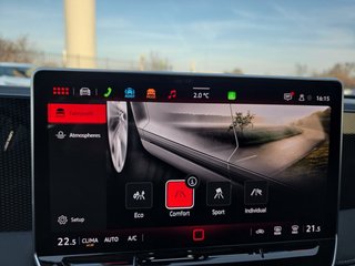 Volkswagen Tiguan 2,0TDI DSG Kamera/LED/ACC/App Connect  ** - foto 35