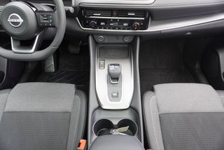 Nissan Qashqai 1,3 DIG-T Xtronic Pano/LED/Navi/Kamera/Keyless  ** - bilder 16