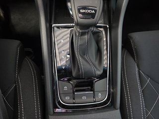 Skoda Karoq Sportline 1,5TSI DSG 4*J.Gar/Pano/aAHK/Matrix/Navi    ** - bilder 23