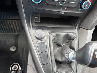 Ford Focus Turnier 1.5TDCi 120PS AHK/Ganzjahresreifen - bilder 16