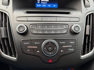 Ford Focus Turnier 1.5TDCi 120PS AHK/Ganzjahresreifen - bilder 18