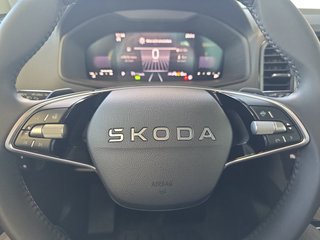Skoda Karoq 1,5TSI DSG 4*J.Gar/aAHK/Kamera/Kessy/Winterp.  ** - bilder 16