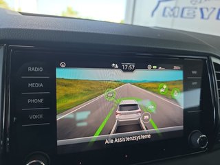 Skoda Karoq 1,5TSI DSG 4*J.Gar/aAHK/Kamera/Kessy/Winterp.  ** - bilder 33