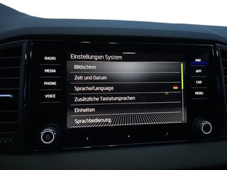 Skoda Karoq Sportline 1,5TSI DSG aAHK/Matrix/Kessy/Winterp.    ** - foto 45