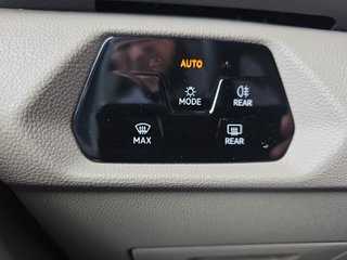 Volkswagen Multivan 2,0TDI DSG 4*J.Gar/7-Sitzer/AHK/Kamera/ACC/Sitzhz.   ** - bilder 18