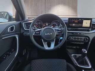 Kia Ceed 1,5 T-GDI 16*Alu/Navi/Kamera/Winterp/Temp.  ** - bilder 9