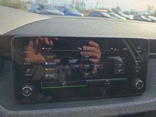 Skoda Kamiq Selection 1,5TSI DSG AHK/Kamera/LED/Kessy/Winterp.  ** - foto 41