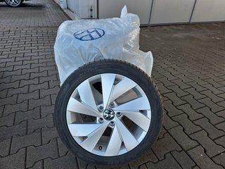 Volkswagen Golf 8 Var.1.5eTSI DSG 8*Alu/LED/Navi/ACC/Sitzhz. - foto 12