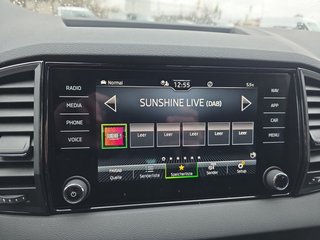 Skoda Karoq Sportline 1,5TSI DSG 4*J.Gar/aAHK/Matrix/Navi  ** - bilder 25