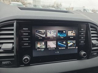 Skoda Karoq Sportline 1,5TSI DSG 4*J.Gar/aAHK/Matrix/Navi  ** - bilder 41