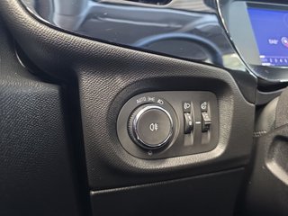 Opel Corsa F 1.2T Eleg.Voll-LED/Navi/Alu/Temp/Pdc vo+hi - foto 15