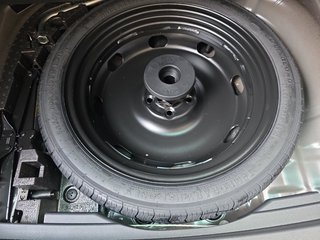 Skoda Karoq Sportline 1,5TSI DSG 4*J.Gar/aAHK/Matrix/Navi  ** - bilder 18