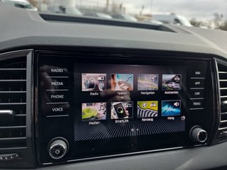 Skoda Karoq Sportline 1,5TSI DSG 4*J.Gar/aAHK/Matrix/Navi  ** - bilder 40