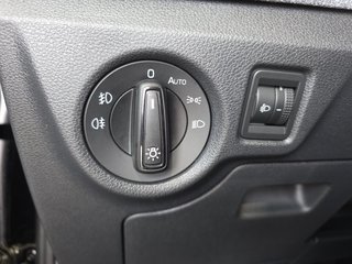 Skoda Kamiq Selection 1,0TSI DSG AHK/Kamera/LED/Kessy/Winterp.  ** - foto 19