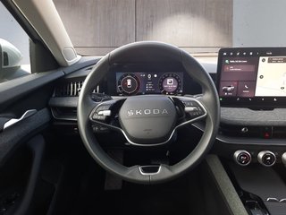 Skoda Superb Combi 2,0TDI DSG Navi/DCC/ACC/Kamera/Sitzhz.  ** - foto 7