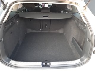 Skoda Superb Combi 2,0TDI DSG Navi/DCC/ACC/Kamera/Sitzhz.  ** - foto 11