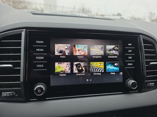 Skoda Karoq 1,5TSI DSG aAHK/Navi/Kamera/LED/ACC/Winterp.   ** - foto 36