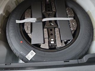 Skoda Kamiq Monte Carlo 1,5TSI DSG 4*J.Gar/AHK/18*Alu/el.Klappe  ** - bilder 16