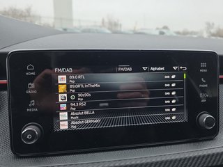 Skoda Kamiq Monte Carlo 1,5TSI DSG 4*J.Gar/AHK/18*Alu/el.Klappe  ** - bilder 27