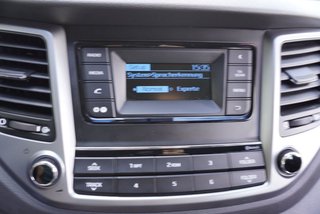 Hyundai TUCSON 1.6 132PS AHK/Alu/Pdc/Temp/Klima - bilder 29