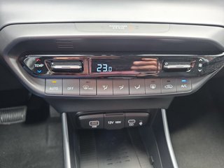Hyundai i20 1.0 T-GDI 7DCT Navi/LED/Kamera/Winterp/Keyless  ** - foto 17