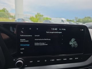 Hyundai i20 1.0 T-GDI 7DCT Navi/LED/Kamera/Winterp/Keyless  ** - foto 25