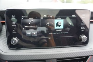 Skoda Kamiq Monte Carlo 1,5TSI DSG 4*J.Gar/18*Alu/el.Klappe  ** - bilder 22