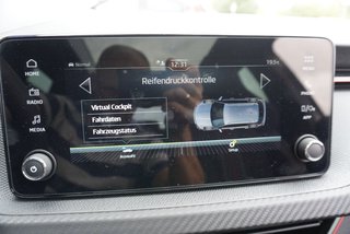 Skoda Kamiq Monte Carlo 1,5TSI DSG 4*J.Gar/18*Alu/el.Klappe  ** - bilder 29