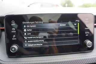Skoda Kamiq Monte Carlo 1,5TSI DSG 4*J.Gar/18*Alu/el.Klappe  ** - bilder 32