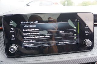 Skoda Kamiq Monte Carlo 1,5TSI DSG 4*J.Gar/18*Alu/el.Klappe  ** - bilder 33