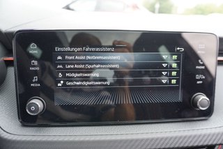 Skoda Kamiq Monte Carlo 1,5TSI DSG 4*J.Gar/18*Alu/el.Klappe  ** - bilder 38