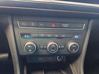 SEAT Ateca 2.0TDI DSG aAHK/LED/Navi/ACC/Parkas. - bilder 19