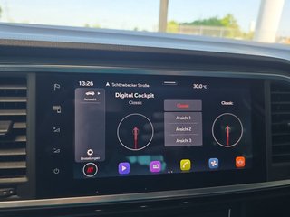 SEAT Ateca 2.0TDI DSG aAHK/LED/Navi/ACC/Parkas. - bilder 33