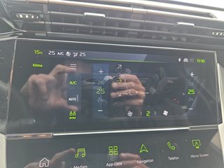 Peugeot 308 GT Hybrid 145 Matrix/18*Alu/Navi/Kamera  ** - foto 35