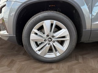 Skoda Karoq 1,5TSI DSG aAHK/Navi/Kamera/LED/ACC/Winterp.   ** - foto 11