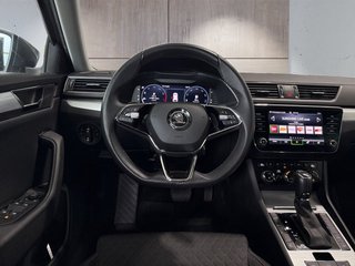 Skoda Superb Combi 1,5TSI DSG Navi/Kamera/el.Klappe/Kessy         ** - foto 7