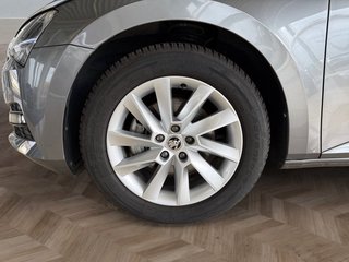 Skoda Superb Combi 1,5TSI DSG Navi/Kamera/el.Klappe/Kessy         ** - foto 9